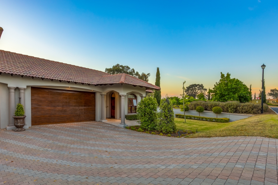 6 Bedroom Property for Sale in Klein Zevenwacht Western Cape